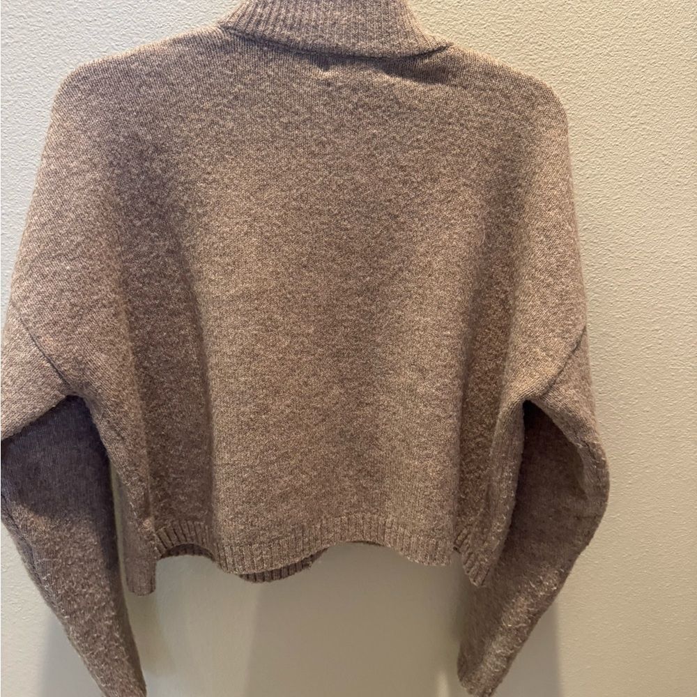 Kariella Golden Oak Cropped Cardigan - Picture 6 of 7